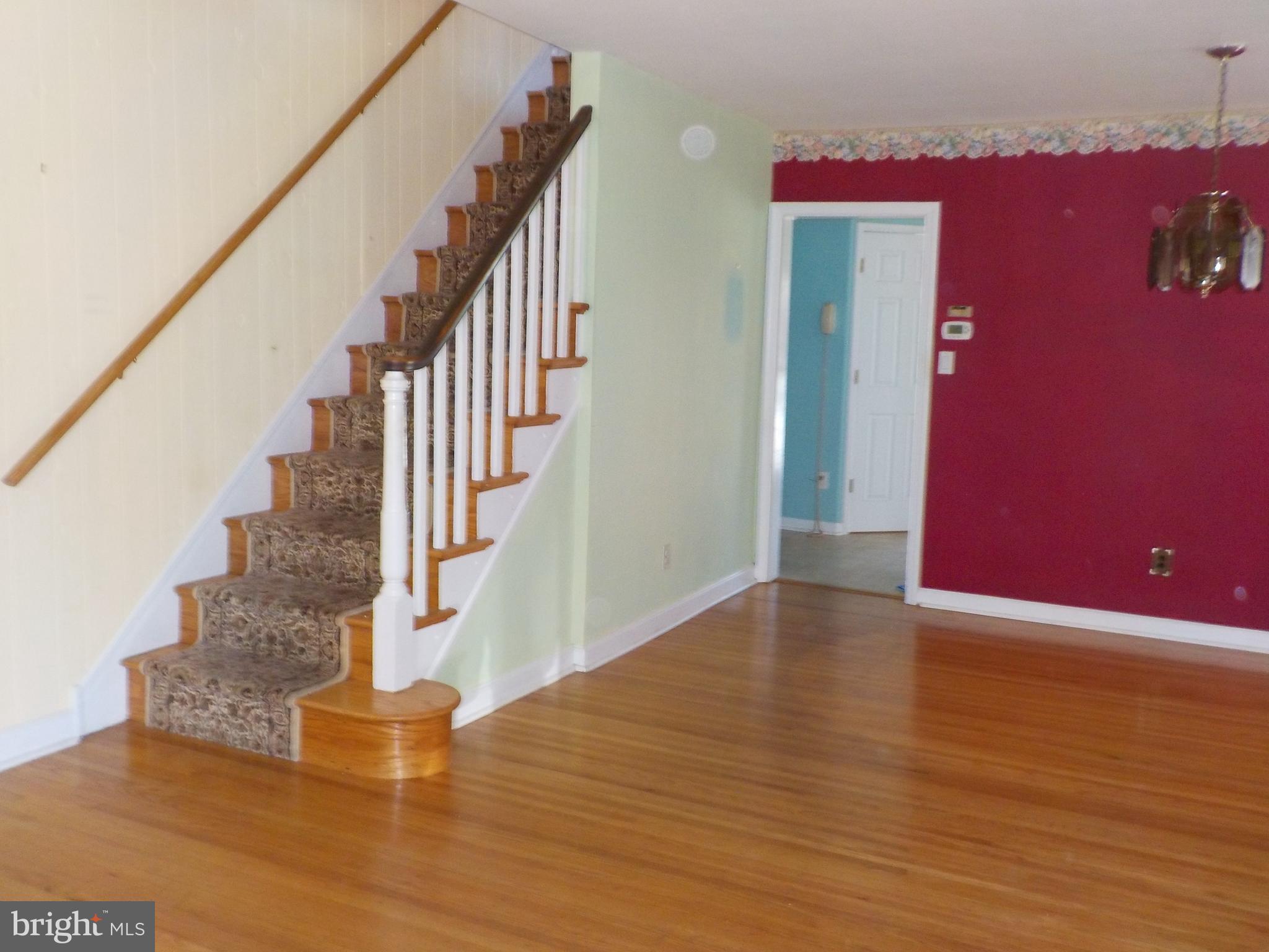 244 Williams Road Bryn Mawr, PA 19010 - Photo 9 of 40 Inside living room