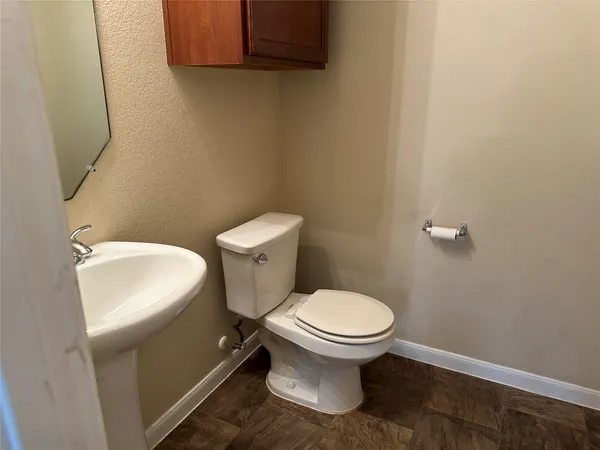 $1,950 | 307 Wildcat Drive, Bastrop, TX 78602