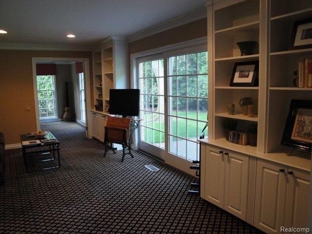 86 Colonial Road Grosse Pointe, MI 48236 - Photo 6 of 8 Family Room