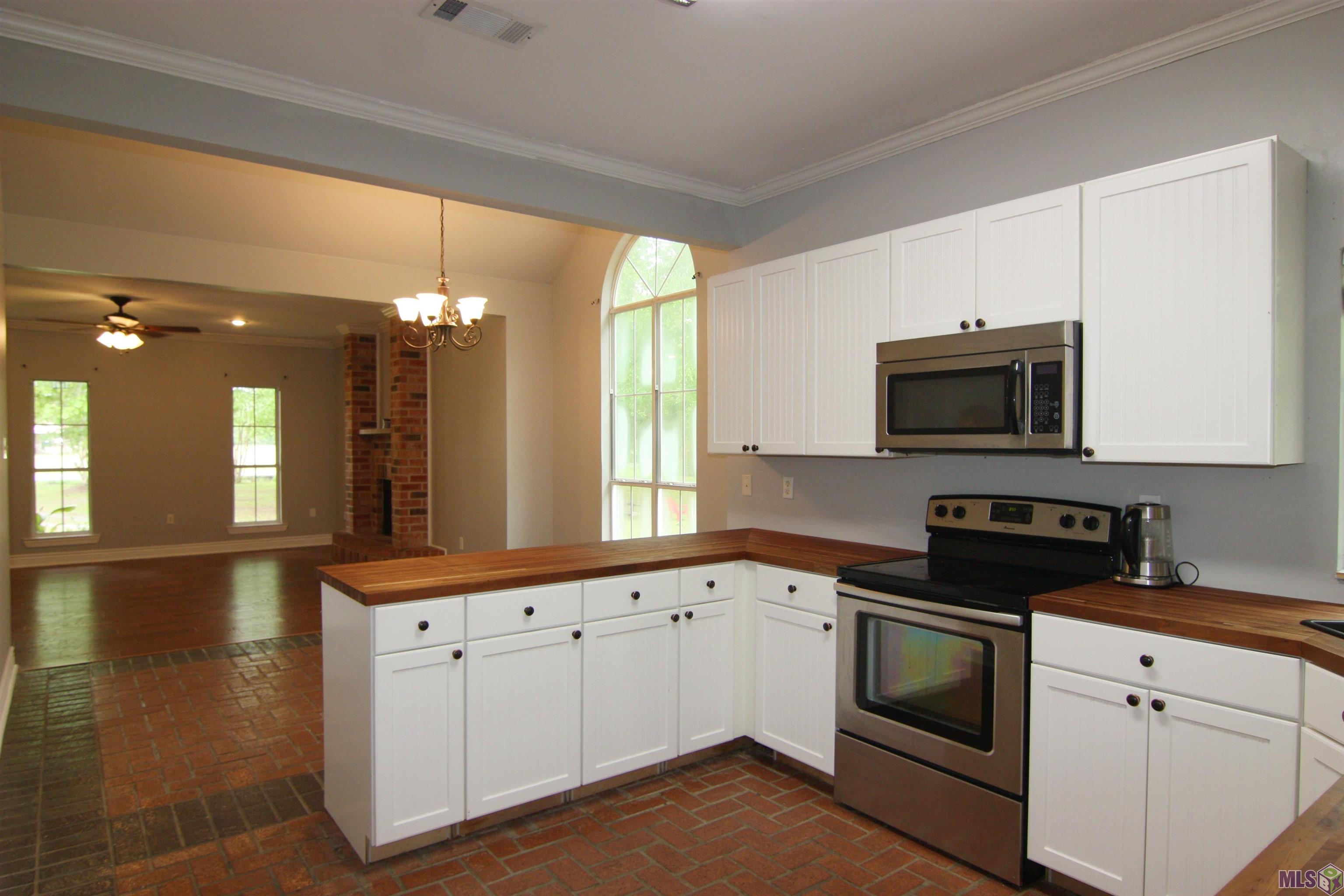 31024 Dunn Road Denham Springs, LA 70726 - Photo 9 of 19 Gallery Image 9