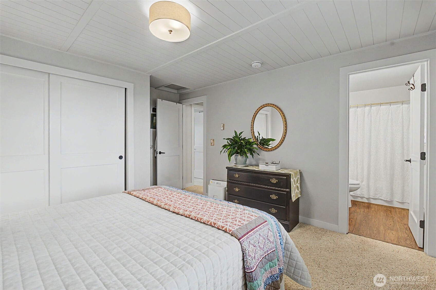 1611 Ham Hill Road Centralia, WA 98531 - Photo 18 of 40 a bedroom with a bed and a dresser