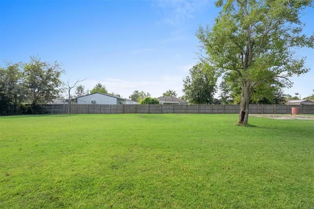 $214,900 | 649 Jonquil Drive, Lake Charles, LA 70611