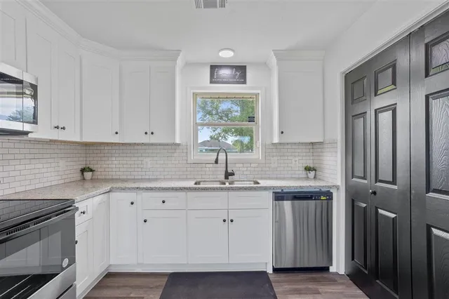 $214,900 | 649 Jonquil Drive, Lake Charles, LA 70611