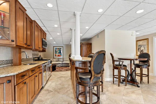 $1,899,900 | 11 Moate Lane, Barrington Hills, IL 60010