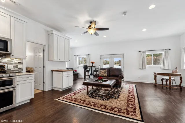 $1,899,900 | 11 Moate Lane, Barrington Hills, IL 60010