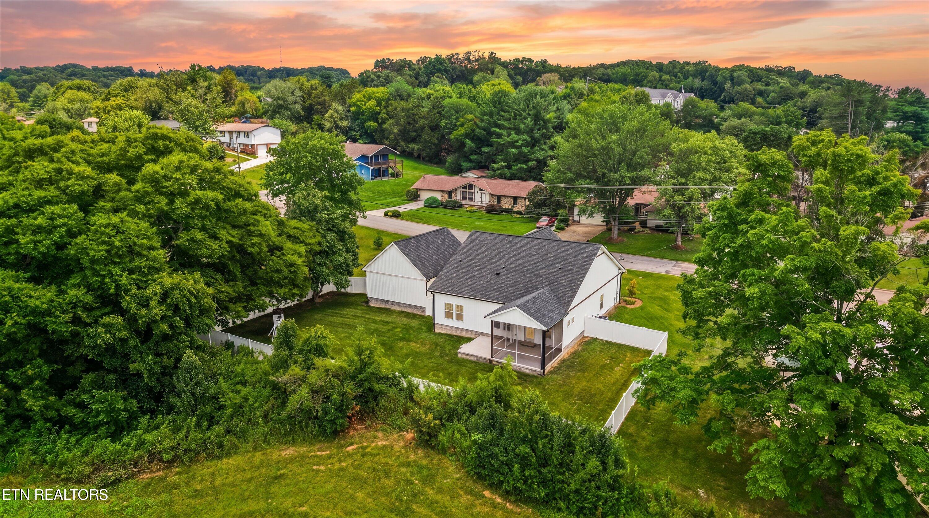 7605 Cedarcrest Road Knoxville, TN 37938 - Photo 39 of 42 51-hf_20260620_124913_c77fe6fd-235b-4bd7