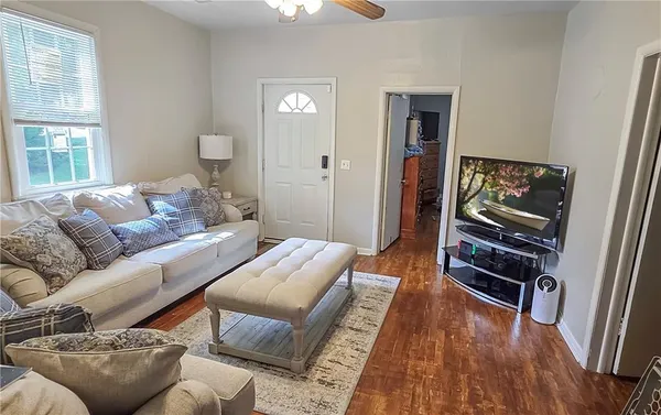 $128,500 | 409 West 26th Street, Higginsville, MO 64037