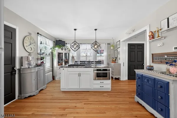 $899,900 | 151 Beechwood Avenue, Middlesex, NJ 08846