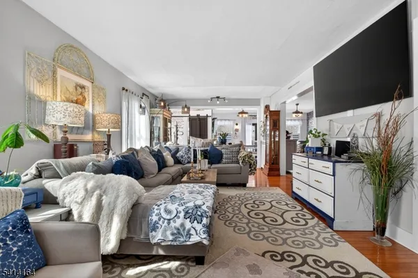 $899,900 | 151 Beechwood Avenue, Middlesex, NJ 08846