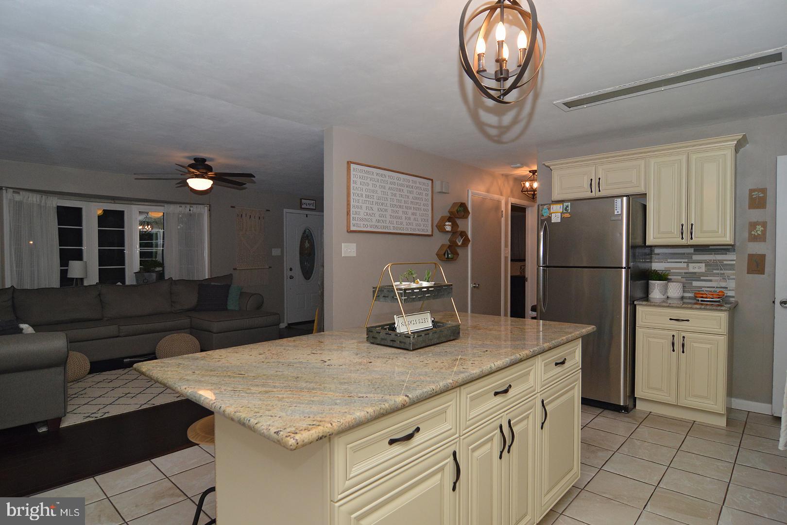 234 Jefferson Boulevard Reading, PA 19609 - Photo 11 of 36