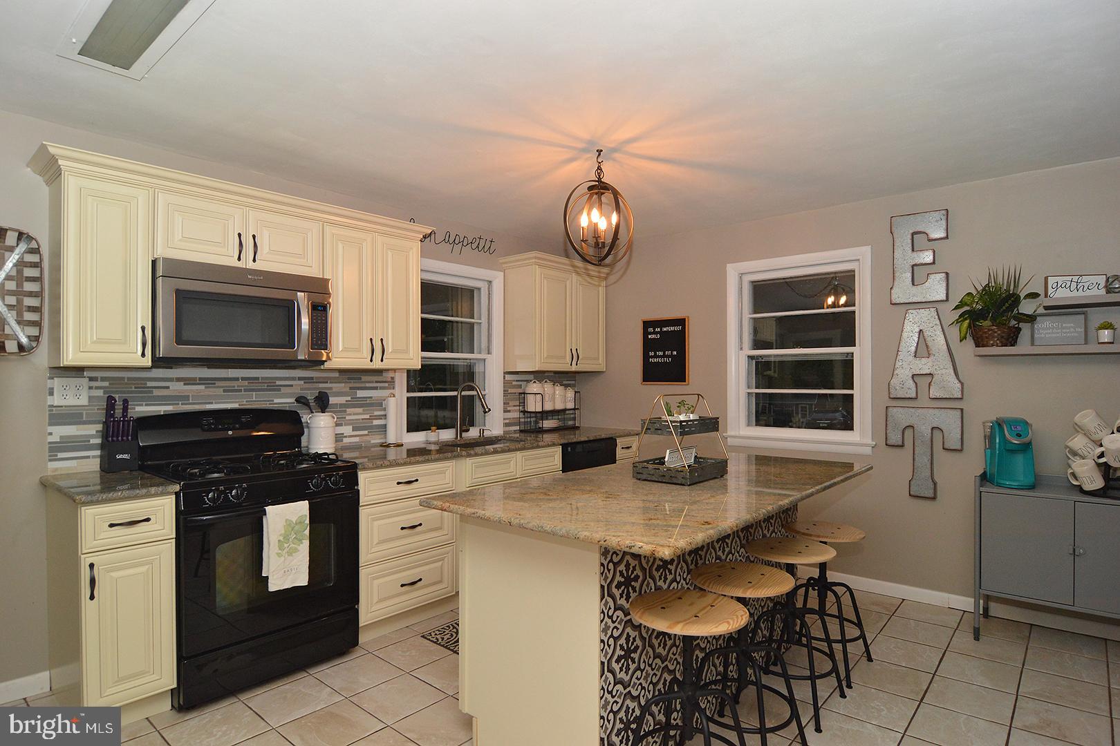 234 Jefferson Boulevard Reading, PA 19609 - Photo 9 of 36