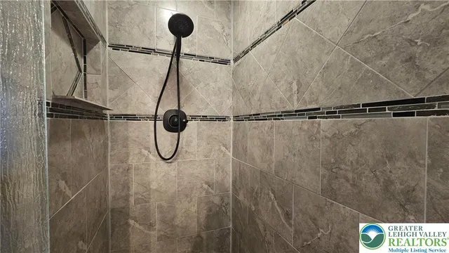 $285,000 | 1065 Easton Road, Hellertown, PA 18055