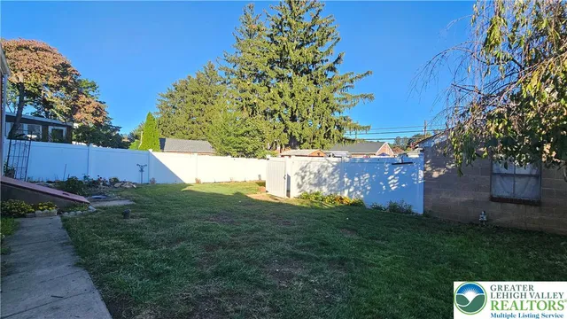 $285,000 | 1065 Easton Road, Hellertown, PA 18055