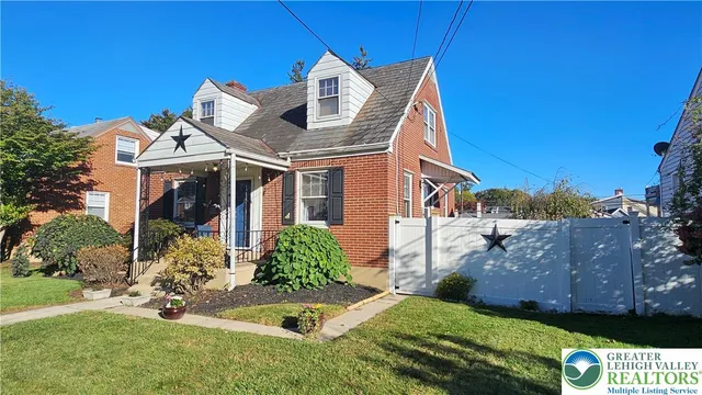 $285,000 | 1065 Easton Road, Hellertown, PA 18055