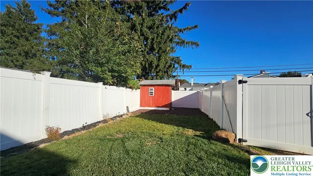 $285,000 | 1065 Easton Road, Hellertown, PA 18055