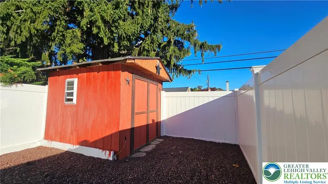 $285,000 | 1065 Easton Road, Hellertown, PA 18055