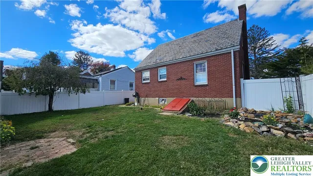 $285,000 | 1065 Easton Road, Hellertown, PA 18055