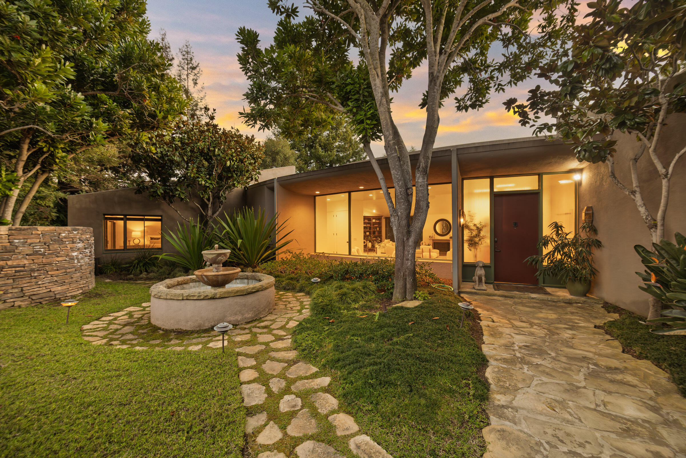 2141 10 Acre Road Montecito, CA 93108 - Photo 3 of 21 Mid-Century Modern