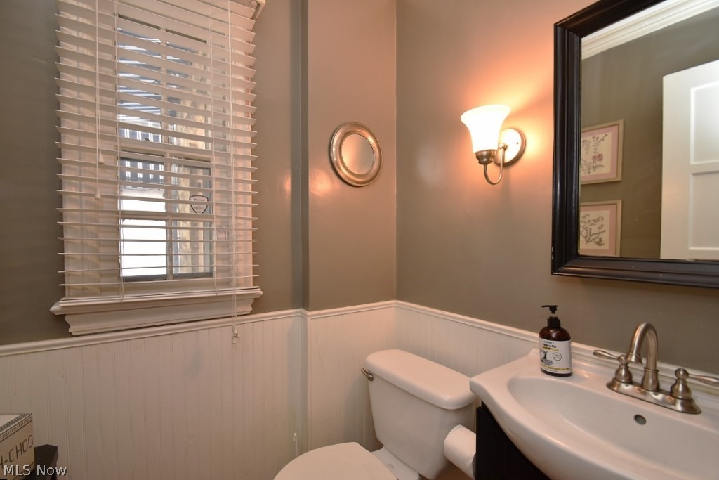 2607 Dysart Road Cleveland, OH 44118 - Photo 13 of 34 Gallery Image 13