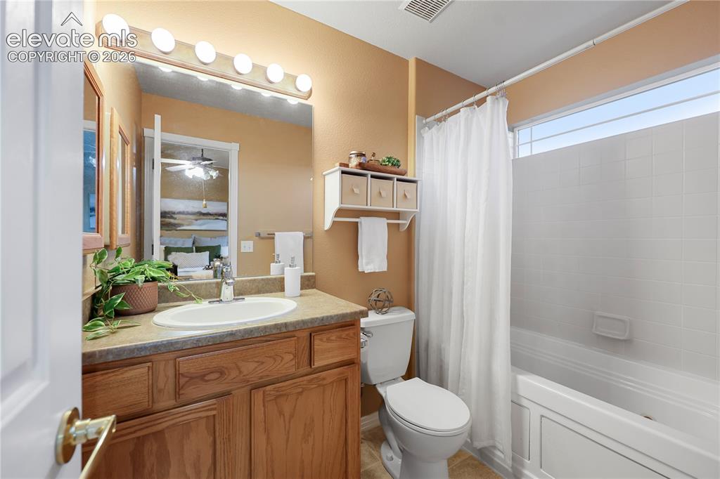 1479 Madison Ridge Heights, Unit B Colorado Springs, CO 80904 - Photo 18 of 22