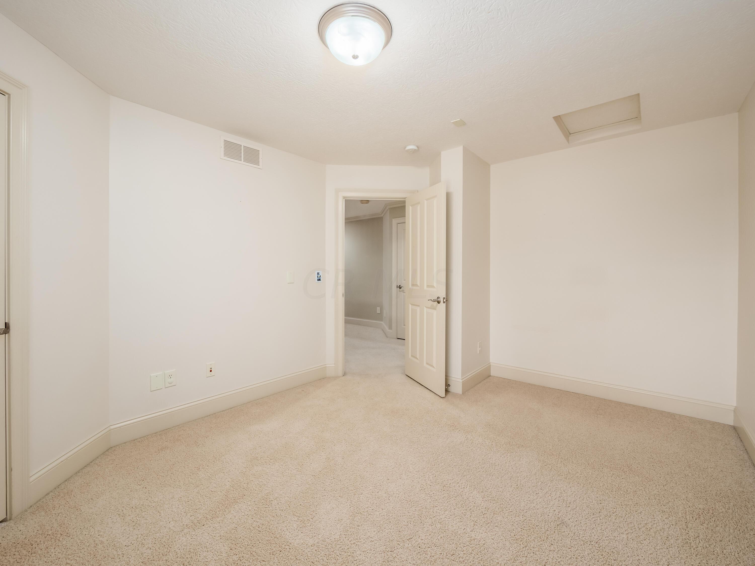 5949 Dunheath Loop Dublin, OH 43016 - Photo 33 of 57 Bedroom #2