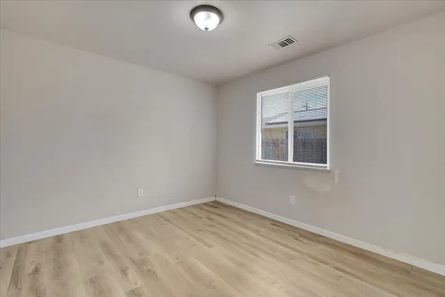 a view of empty room with window