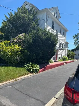 $2,100 | 2074 Stowe Street, Union, NJ 07083
