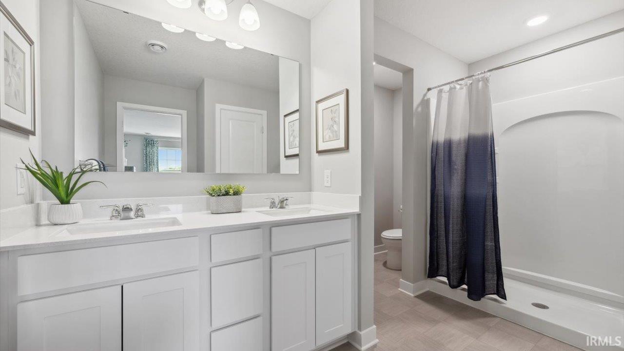 5495 Tranquilo Way Fort Wayne, IN 46818 - Photo 13 of 23