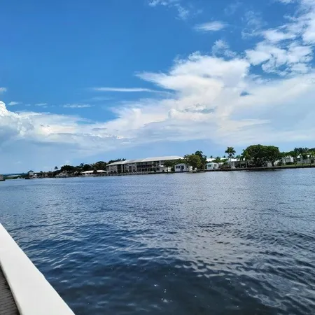 $2,400 | 2006 South Federal Highway, Unit 401, Boynton Beach, FL 33435