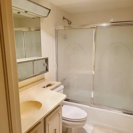 $2,400 | 2006 South Federal Highway, Unit 401, Boynton Beach, FL 33435