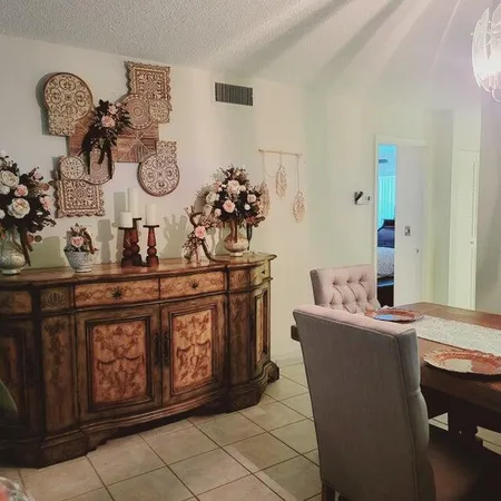 $2,400 | 2006 South Federal Highway, Unit 401, Boynton Beach, FL 33435