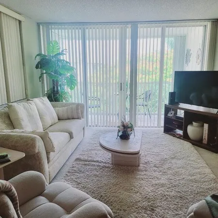 $2,400 | 2006 South Federal Highway, Unit 401, Boynton Beach, FL 33435