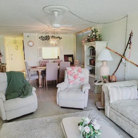 $2,400 | 2006 South Federal Highway, Unit 401, Boynton Beach, FL 33435