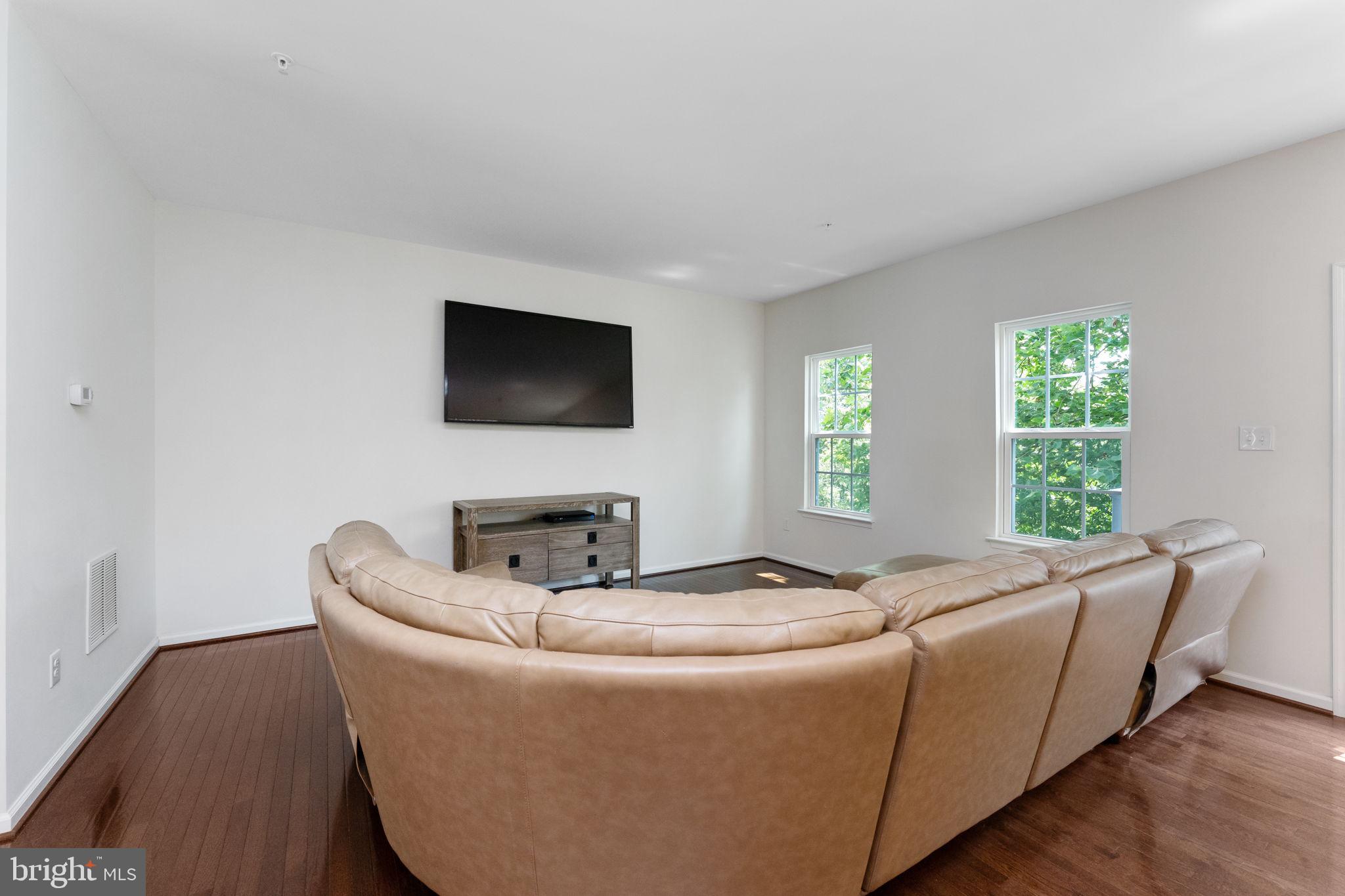 808 Sisler Road Phoenixville, PA 19460 - Photo 5 of 30 Gallery Image 5