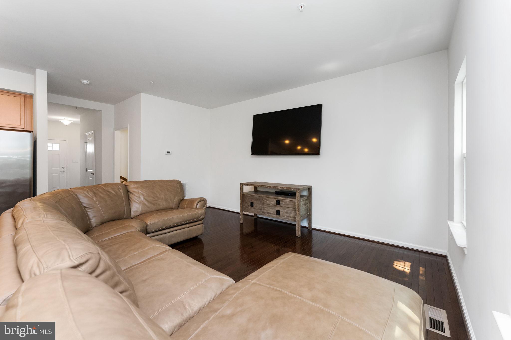 808 Sisler Road Phoenixville, PA 19460 - Photo 6 of 30 Gallery Image 6