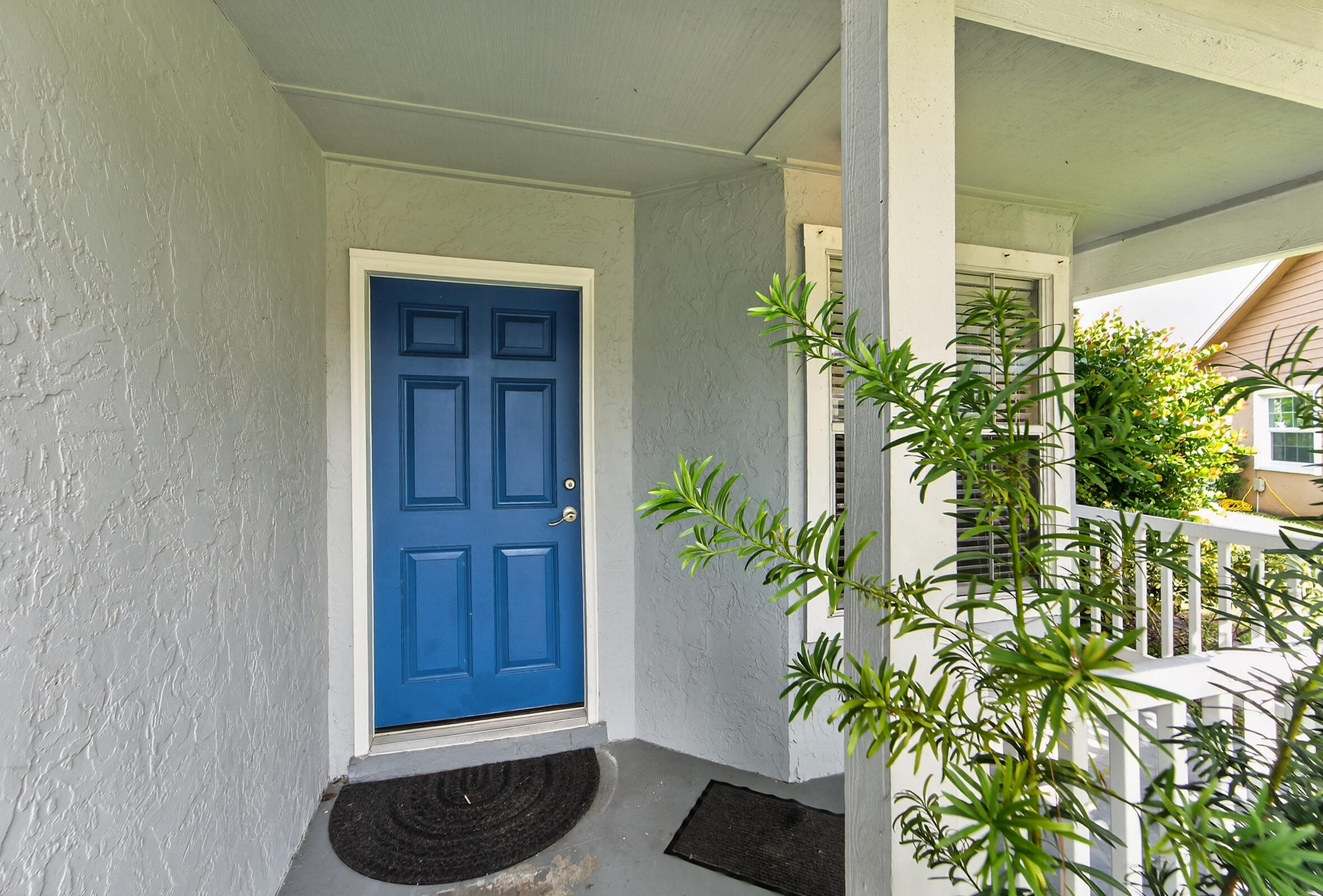 13164 Quiet Woods Road, Unit B Wellington, FL 33414 - Photo 4 of 48 Welcoming front porch