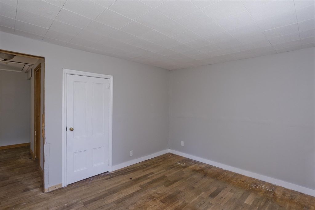 135 Lucerne Road Springfield, MA 01119 - Photo 21 of 40