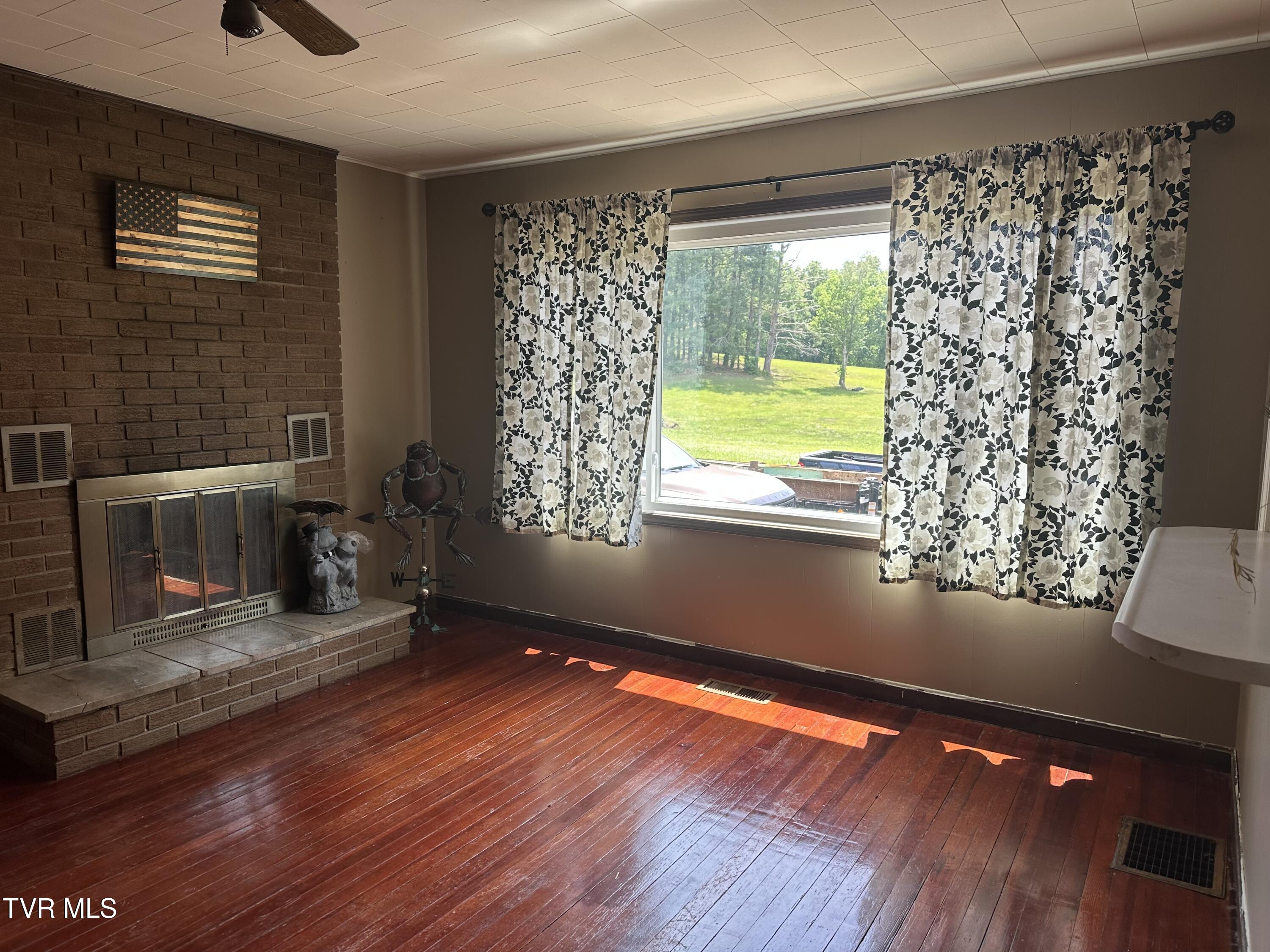 508 Summit Drive Jonesborough, TN 37659 - Photo 14 of 38 14