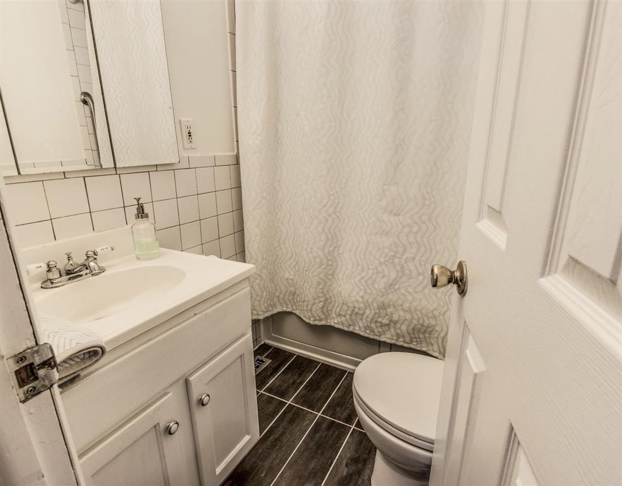 403 West Silver Lake Road Fenton, MI 48430 - Photo 16 of 35 21309559-15.JPG