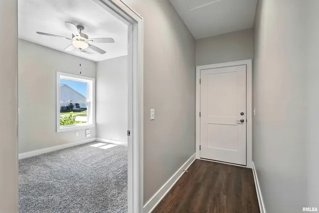 $243,500 | 141 Beacon Harbor Parkway, Unit 141, East Moline, IL 61244