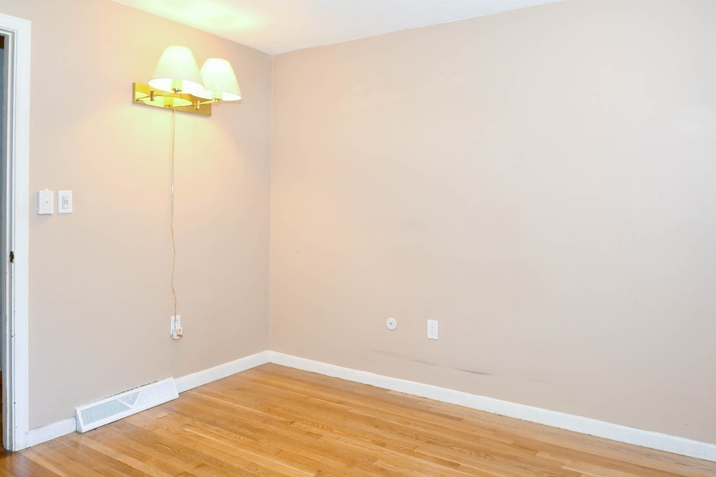 14 Burnham Road Billerica, MA 01862 - Photo 9 of 24 Gallery Image 9