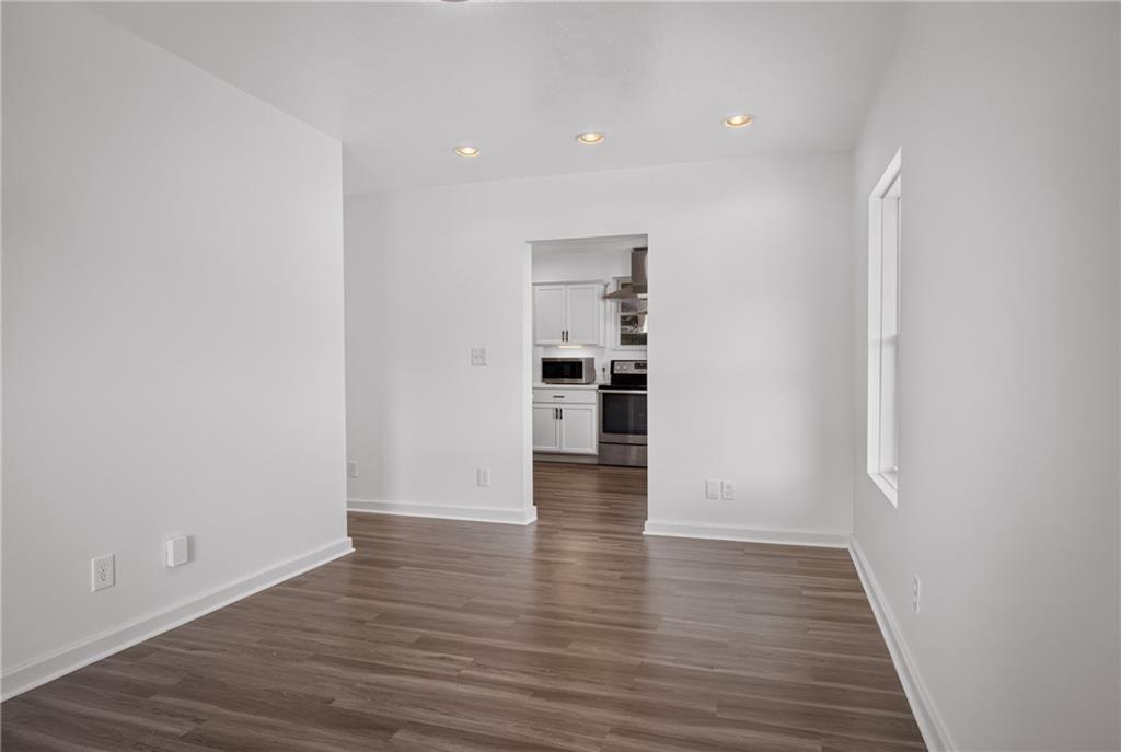 635 Valley Street Oakmont, PA 15139 - Photo 9 of 38