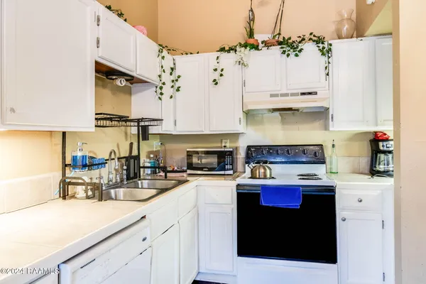 $90,000 | 100 Teal Lane, Unit 21, Lafayette, LA 70507