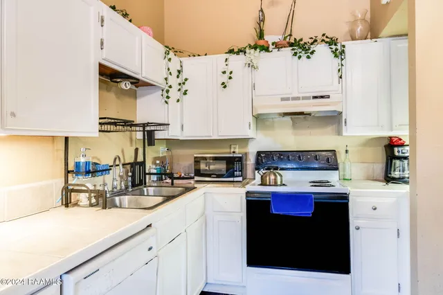 $90,000 | 100 Teal Lane, Unit 21, Lafayette, LA 70507