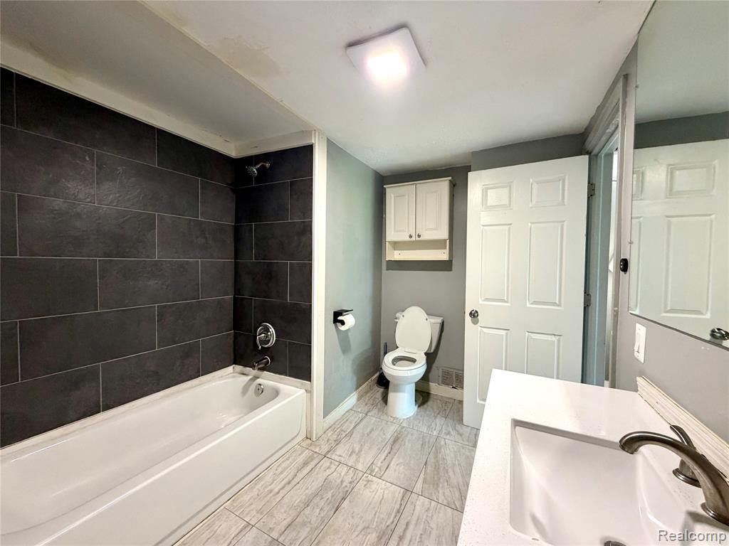 627 Franklin Road Pontiac, MI 48341 - Photo 13 of 21