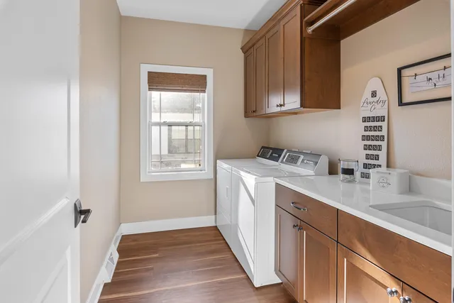 $695,000 | 7908 East Stone Rdg Drive, Lannon, WI 53046