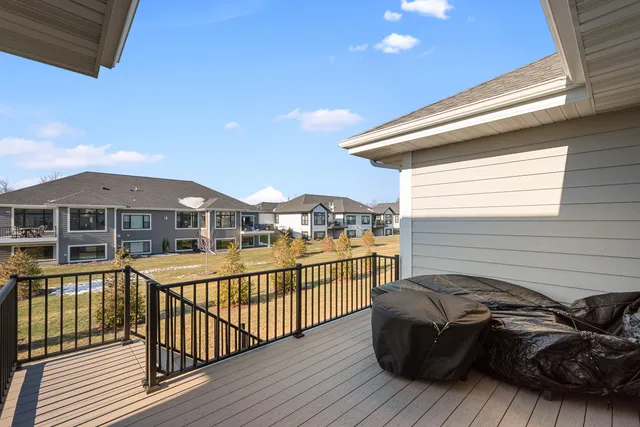 $695,000 | 7908 East Stone Rdg Drive, Lannon, WI 53046