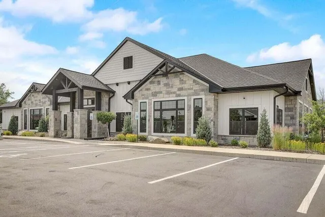 $695,000 | 7908 East Stone Rdg Drive, Lannon, WI 53046