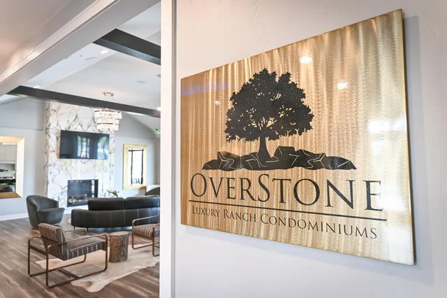 $695,000 | 7908 East Stone Rdg Drive, Lannon, WI 53046