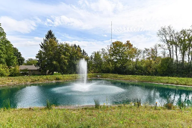 $695,000 | 7908 East Stone Rdg Drive, Lannon, WI 53046